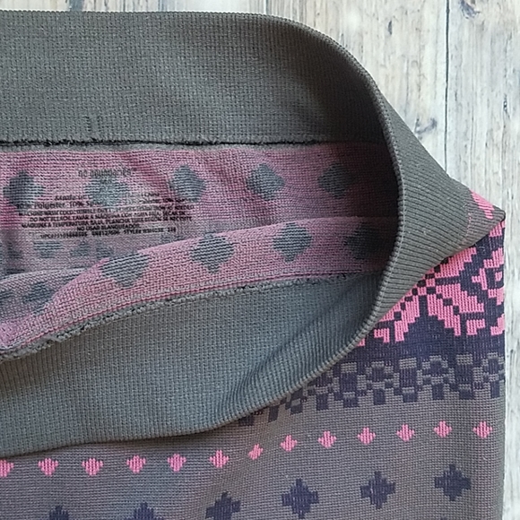 Thick Stretch Leggings - Picture 3 of 7